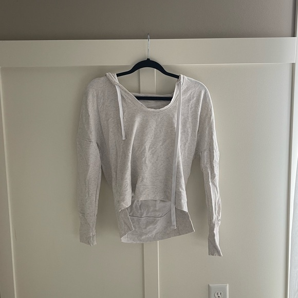 Alo Sweatshirt - Picture 1 of 3